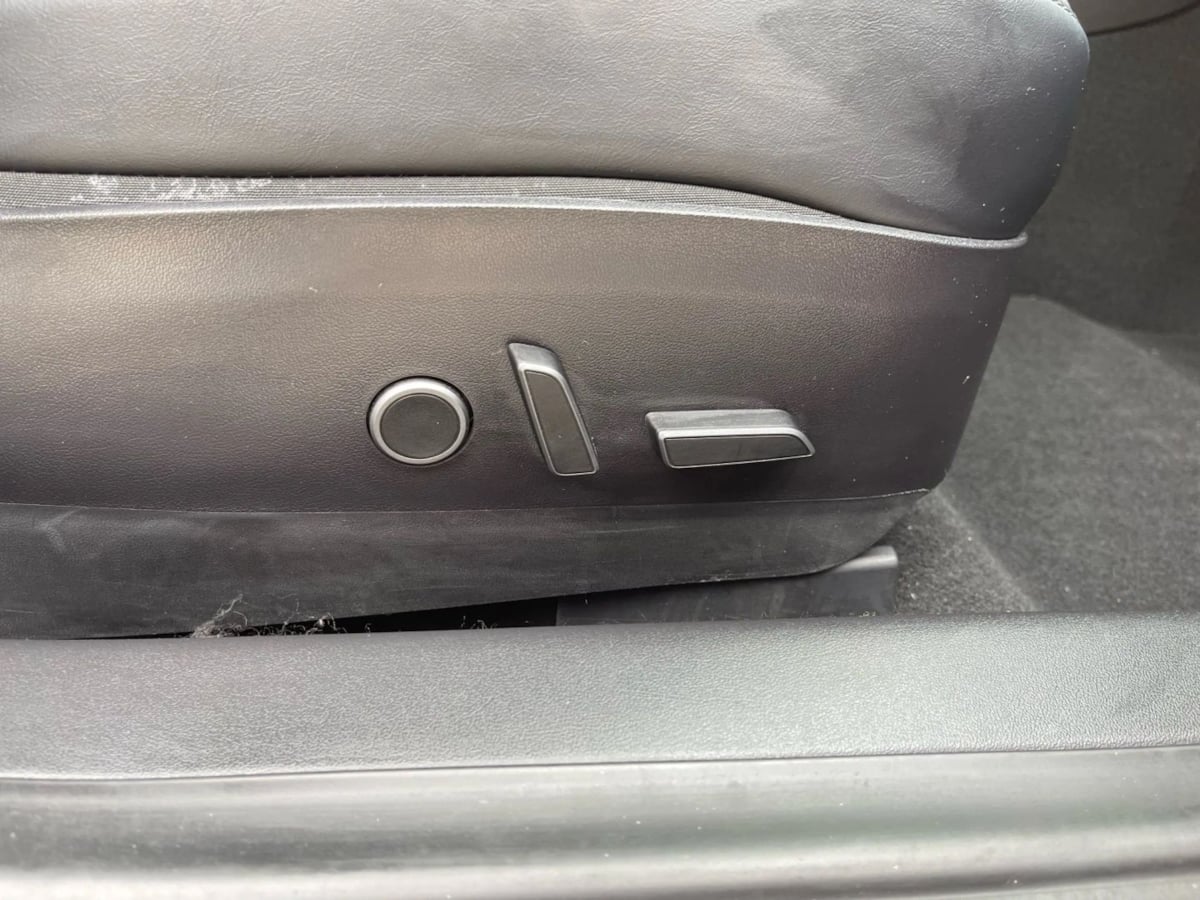 2023 Tesla Model 3 Long Range photo 37