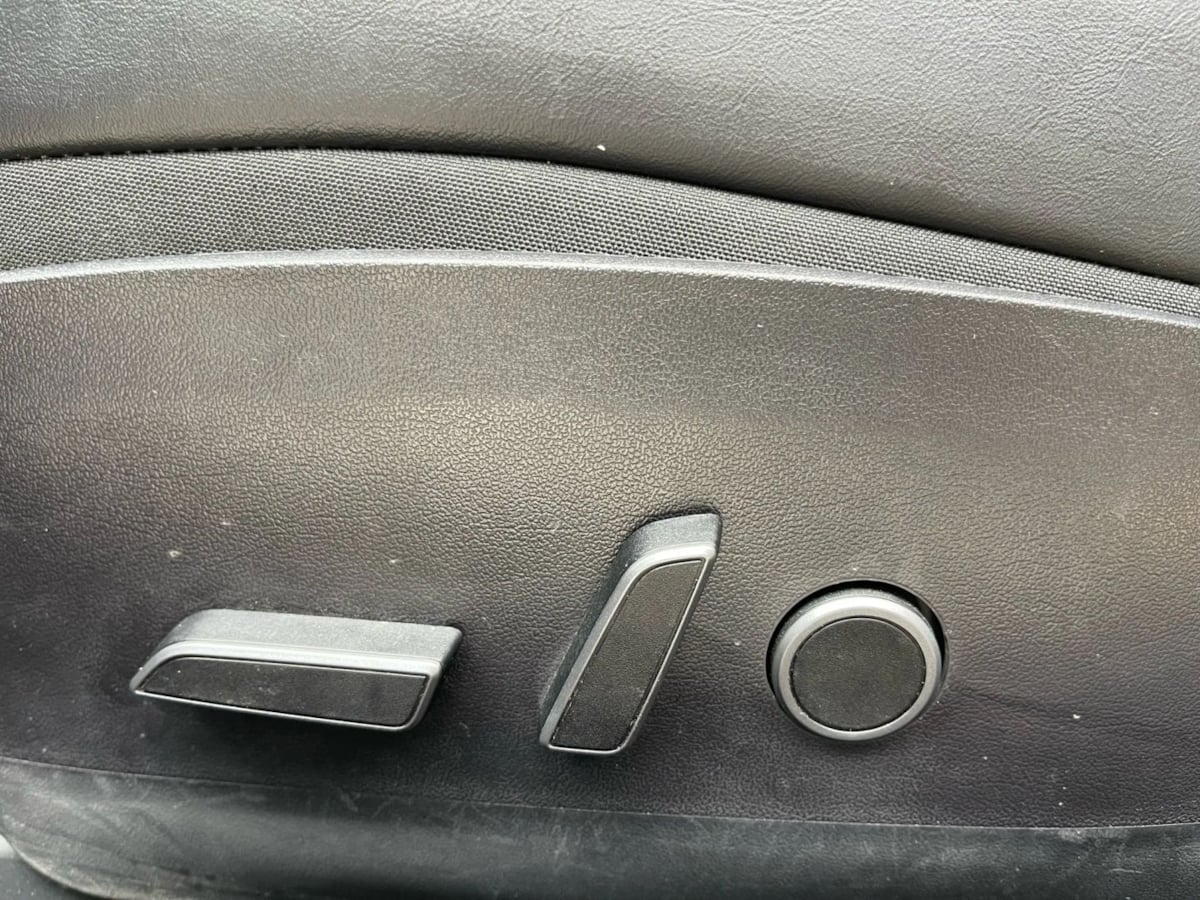 2023 Tesla Model 3 Long Range photo 38
