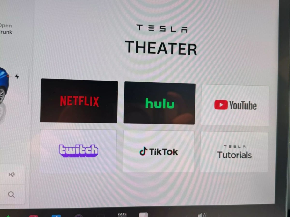2022 Tesla Model 3 Long Range photo 18