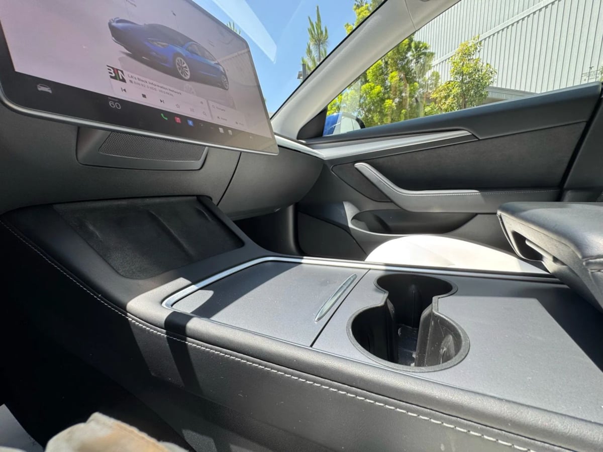 2022 Tesla Model 3 Long Range photo 27