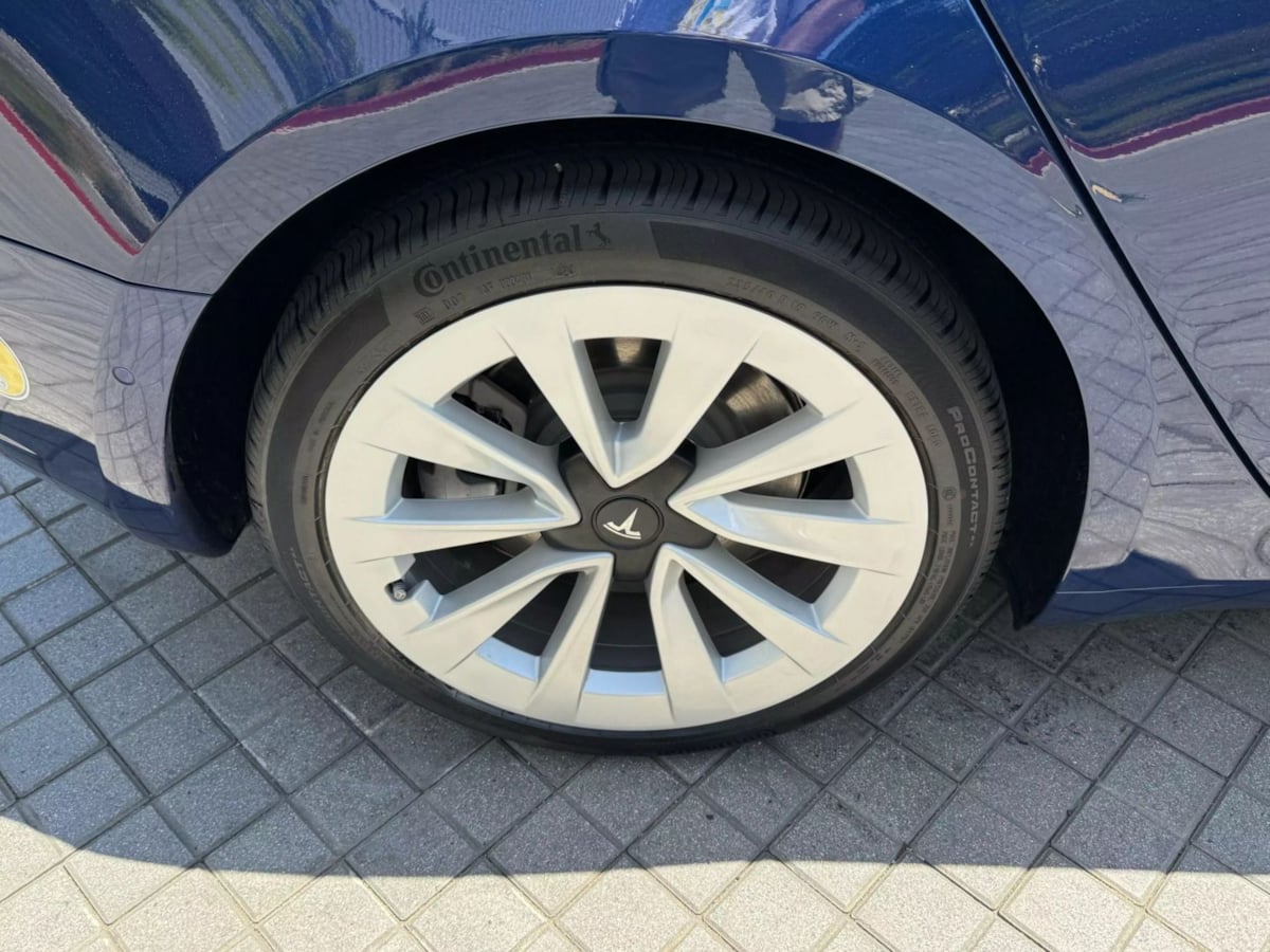 2022 Tesla Model 3 Long Range photo 32