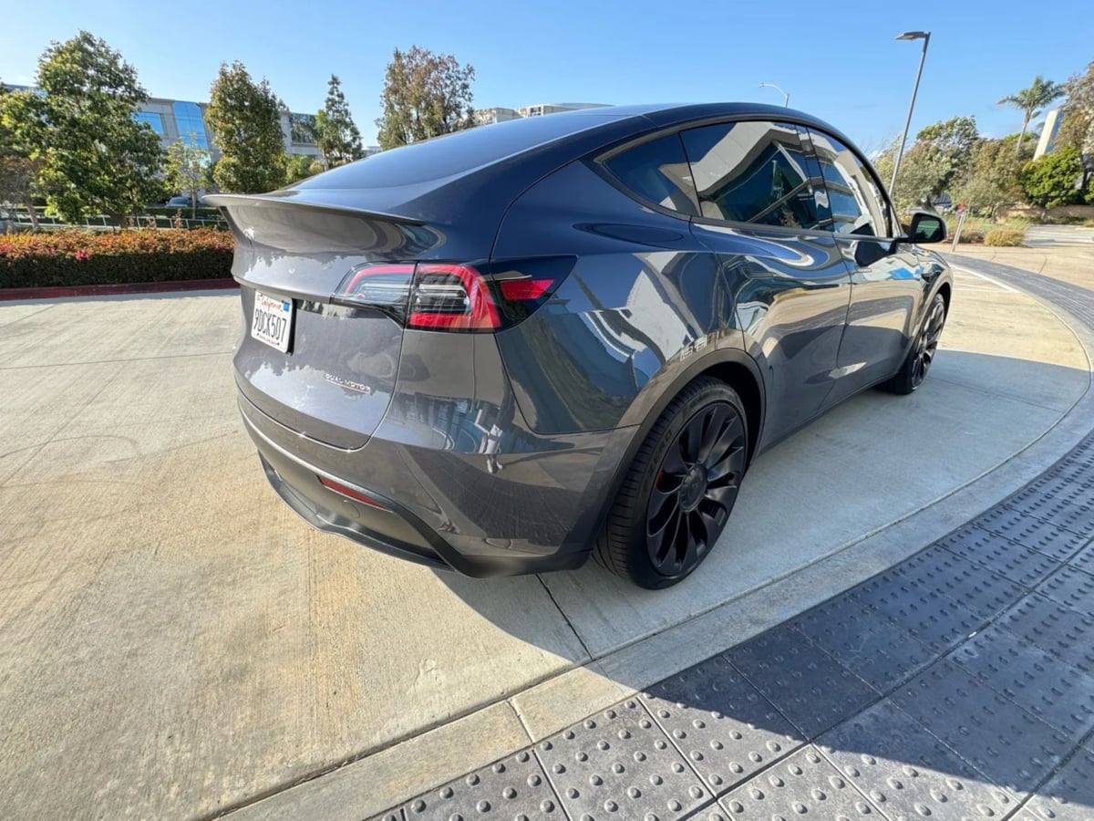 2022 Tesla Model Y Performance photo 7