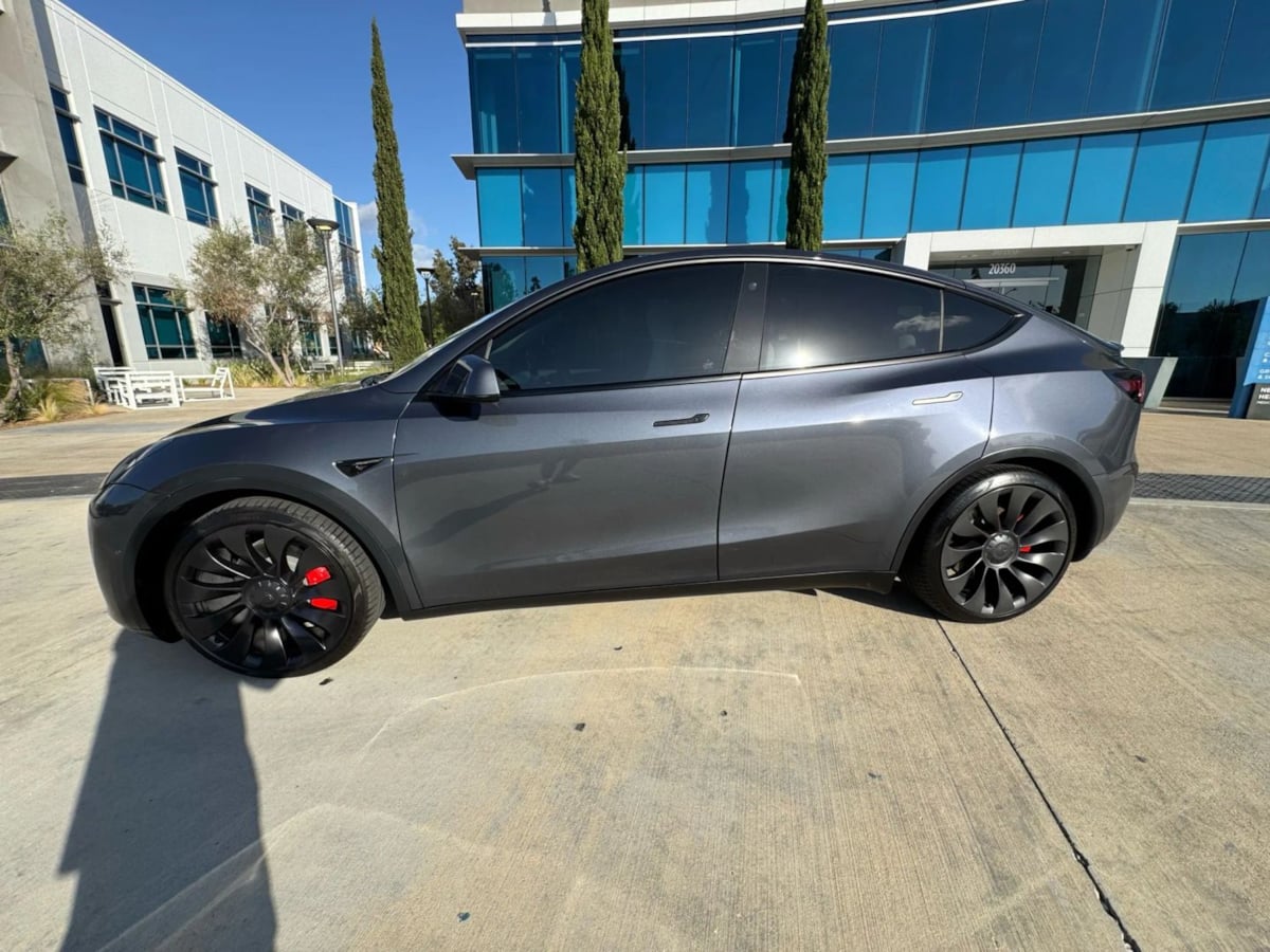 2022 Tesla Model Y Performance photo 9