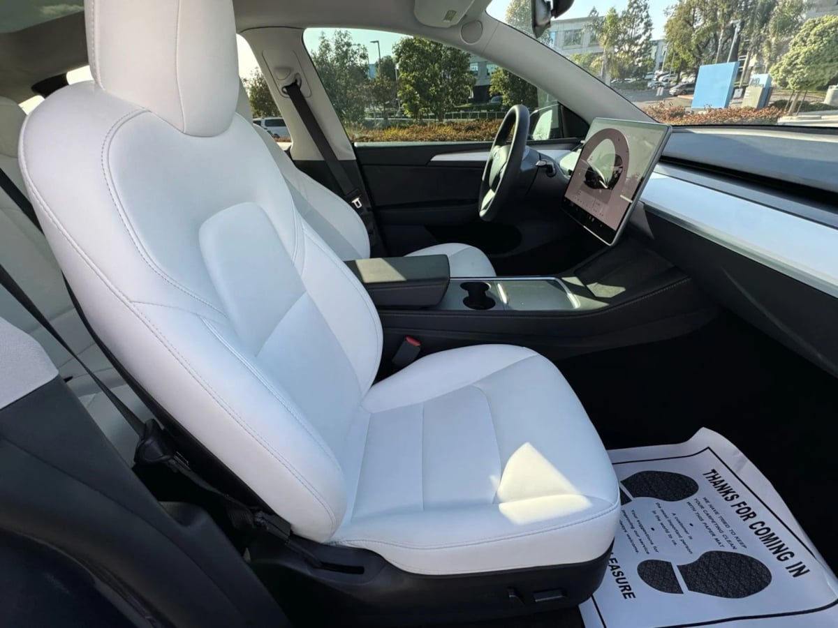 2022 Tesla Model Y Performance photo 13