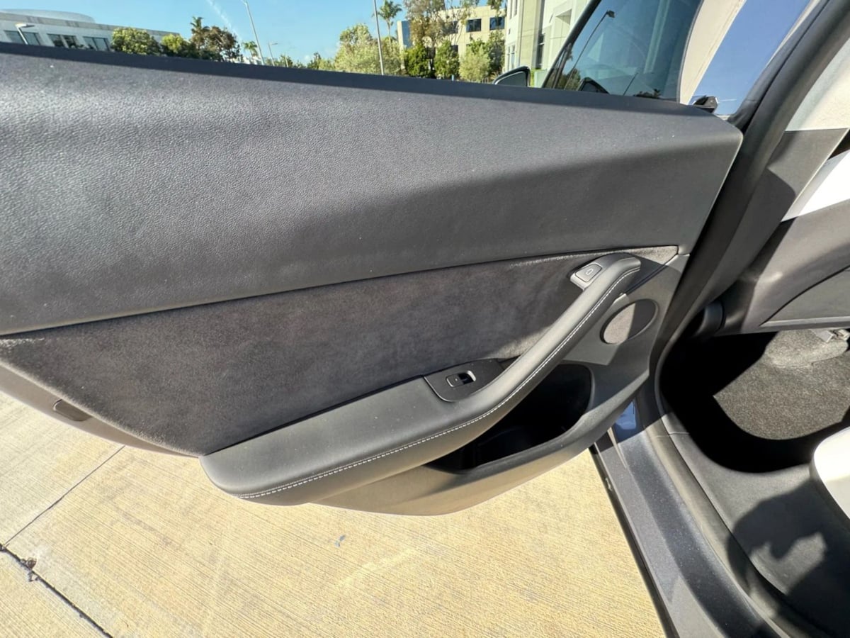 2022 Tesla Model Y Performance photo 21