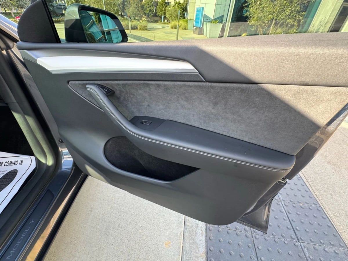 2022 Tesla Model Y Performance photo 23
