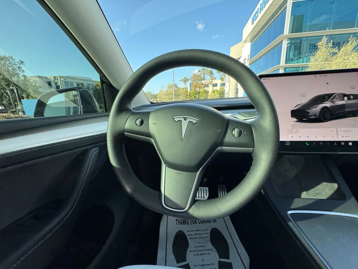 2022 Tesla Model Y Performance photo 25