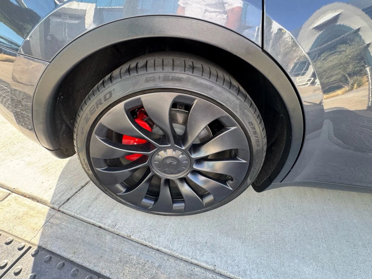 2022 Tesla Model Y Performance photo 30