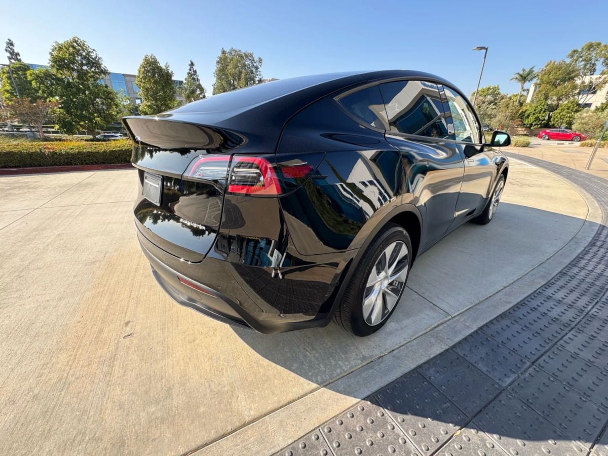 2022 Tesla Model Y Long Range photo 4