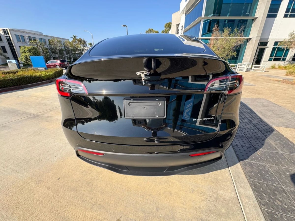 2022 Tesla Model Y Long Range photo 5