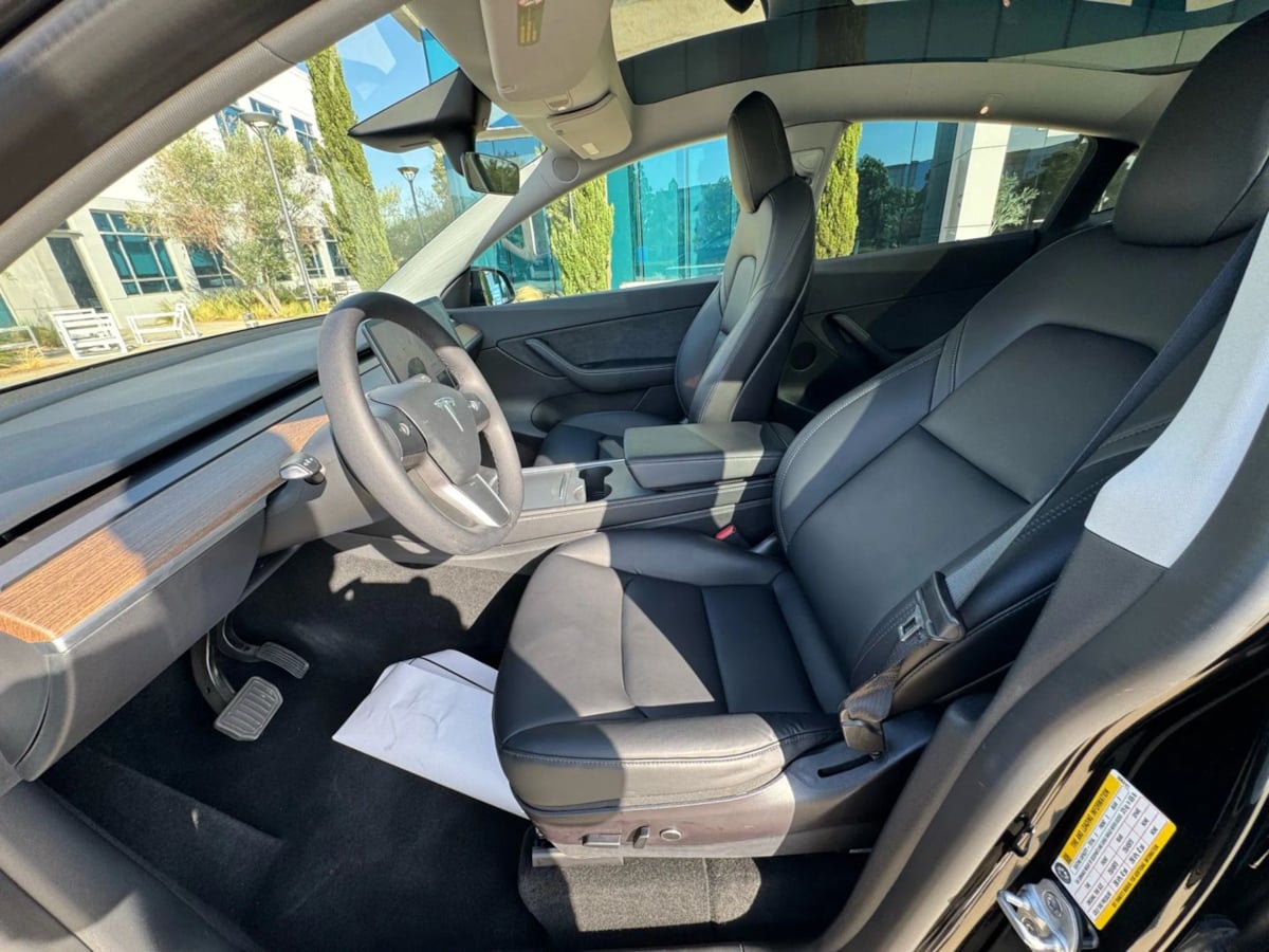 2022 Tesla Model Y Long Range photo 10