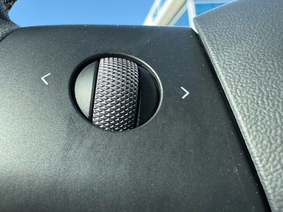 2022 Tesla Model Y Long Range photo 23