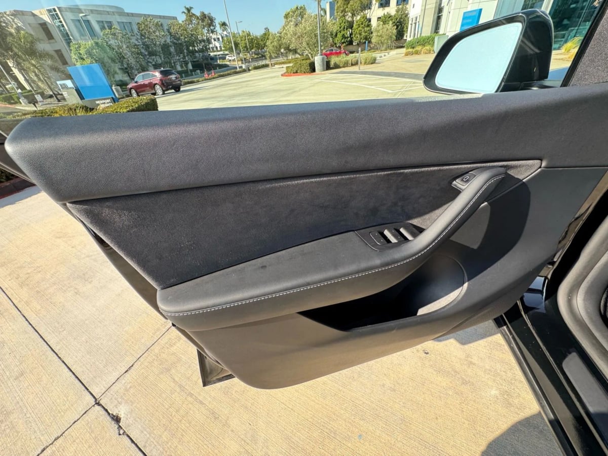 2022 Tesla Model Y Long Range photo 26