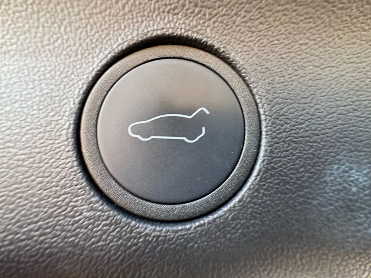 2022 Tesla Model Y Long Range photo 31