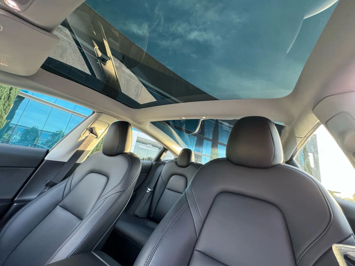 2023 Tesla Model 3 photo 8
