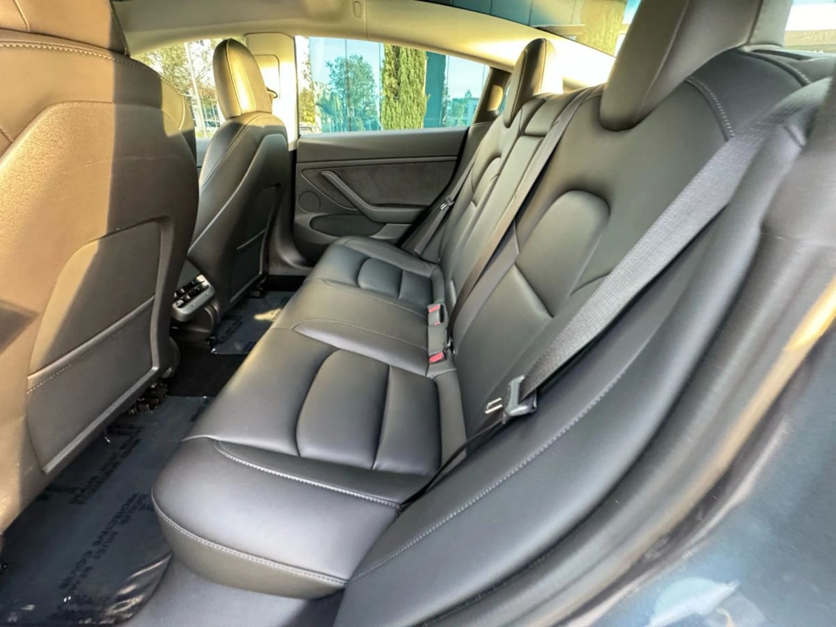 2023 Tesla Model 3 photo 10