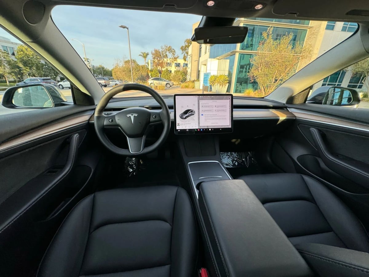 2023 Tesla Model 3 photo 13