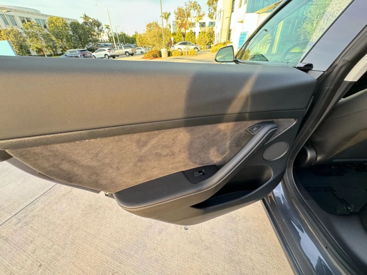 2023 Tesla Model 3 photo 19