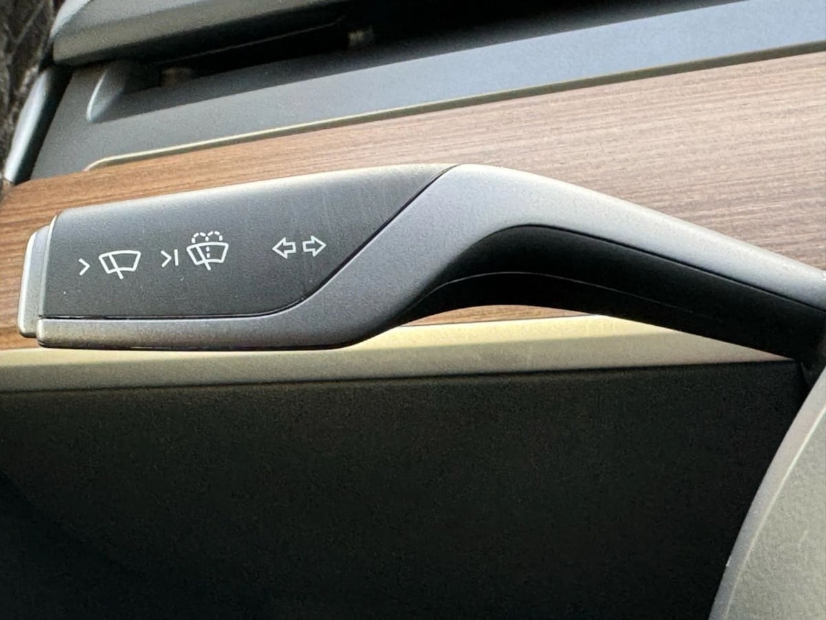 2023 Tesla Model 3 photo 23