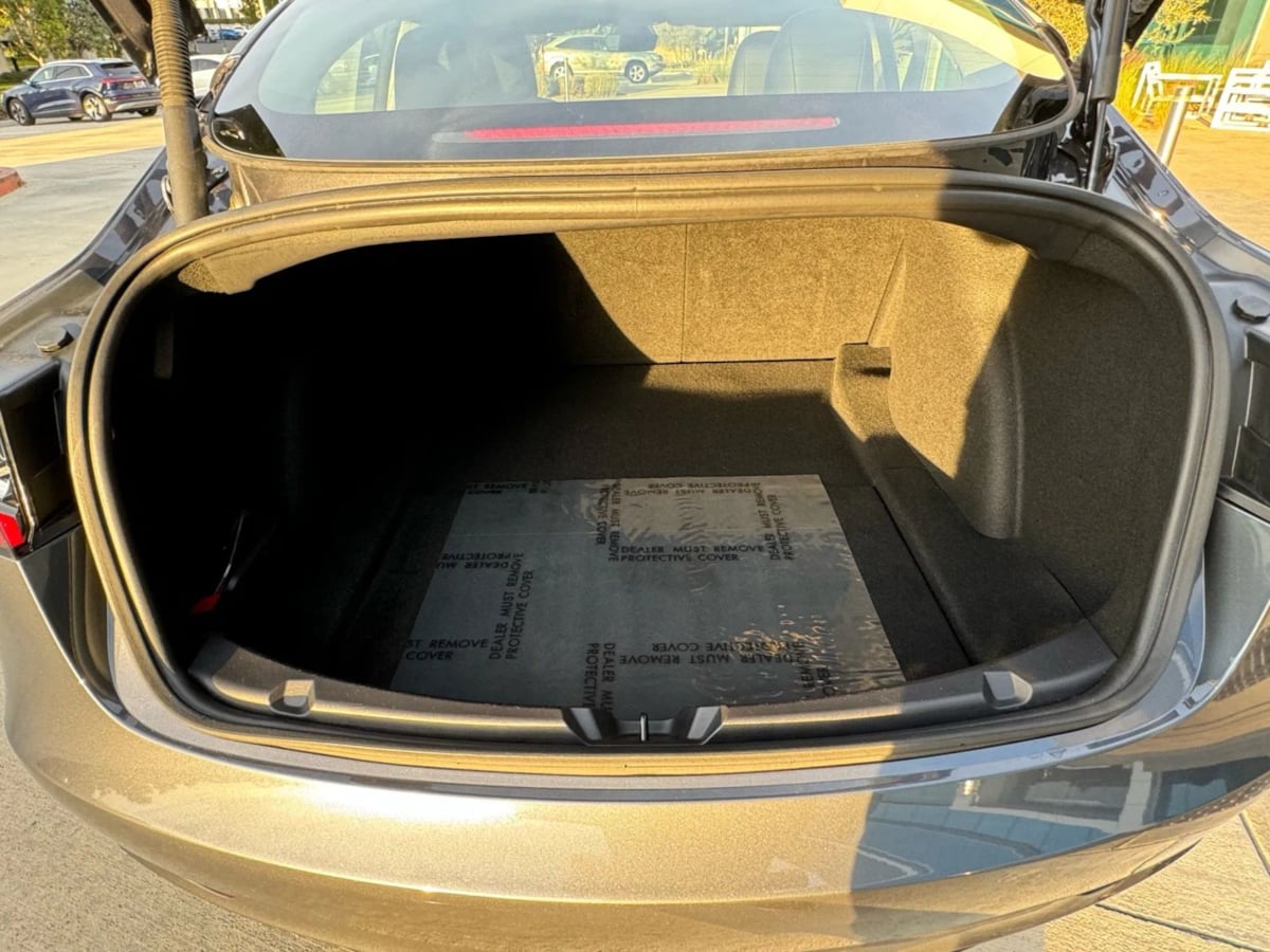 2023 Tesla Model 3 photo 28