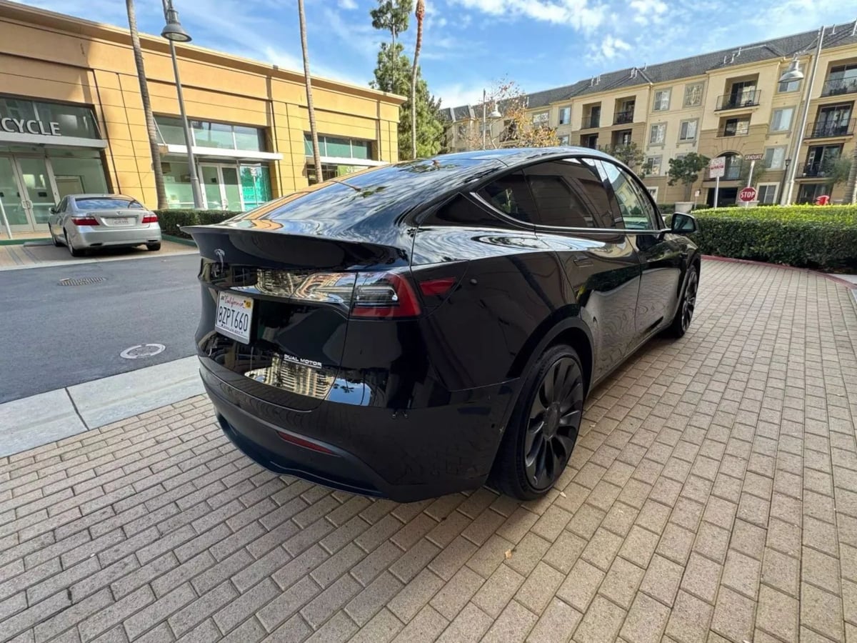 2022 Tesla Model Y Performance photo 8