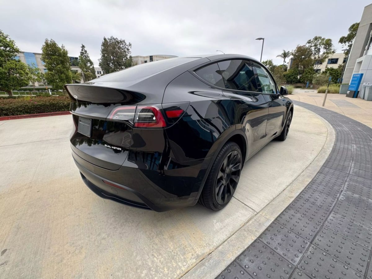 2022 Tesla Model Y Long Range photo 5