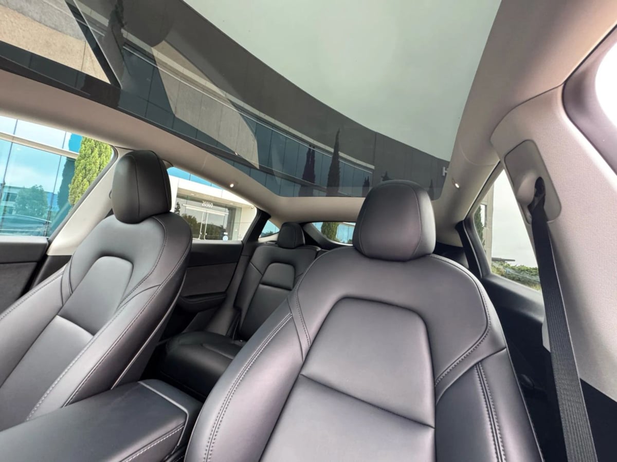2022 Tesla Model Y Long Range photo 8