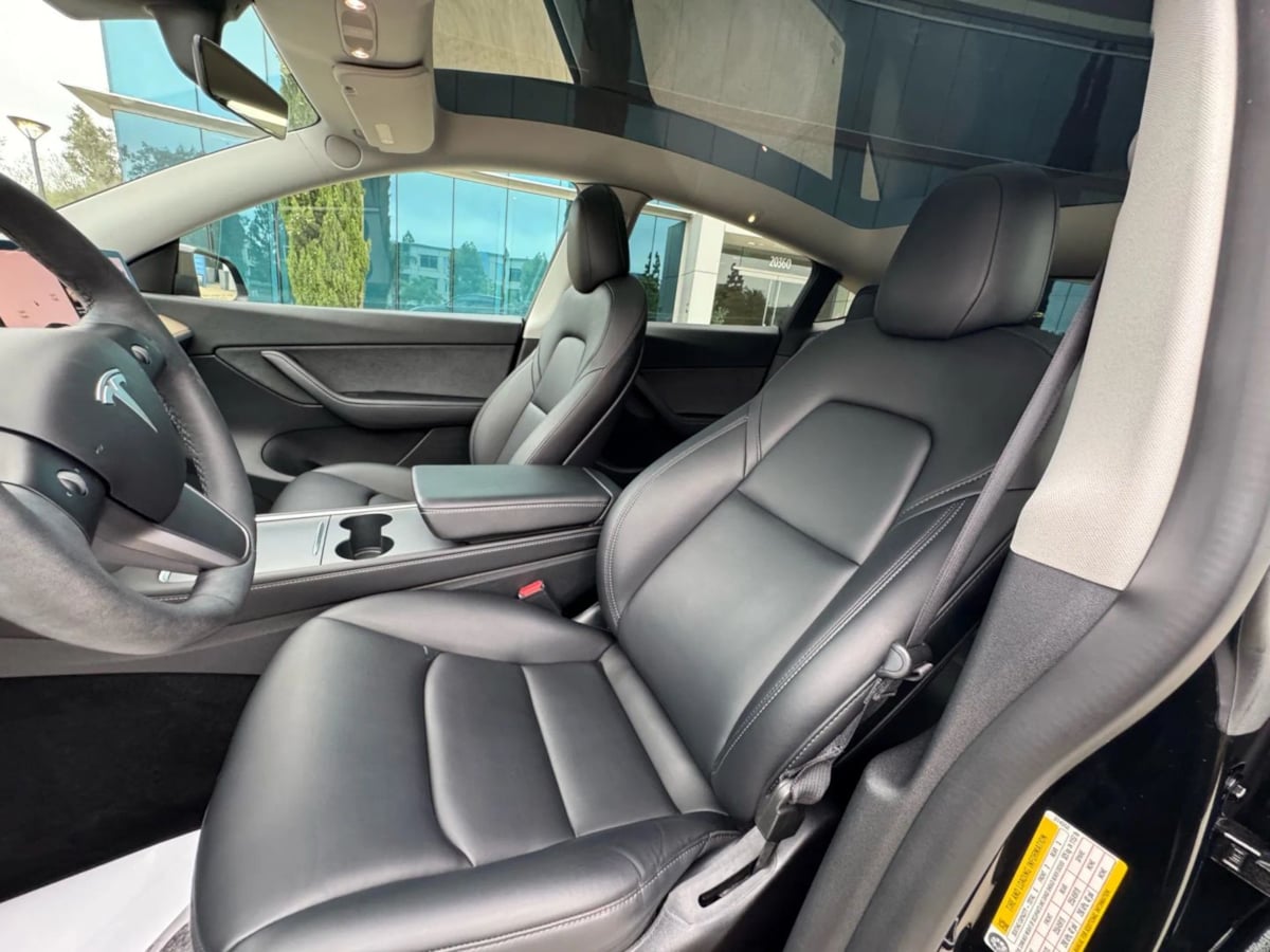 2022 Tesla Model Y Long Range photo 10
