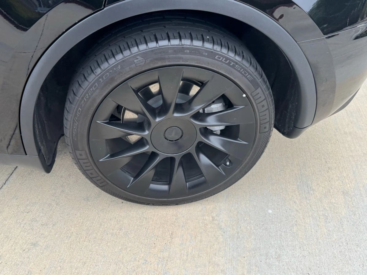 2022 Tesla Model Y Long Range photo 23