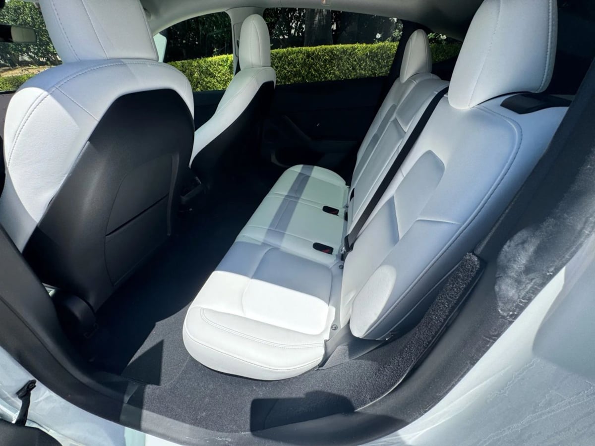 2023 Tesla Model Y Long Range photo 14
