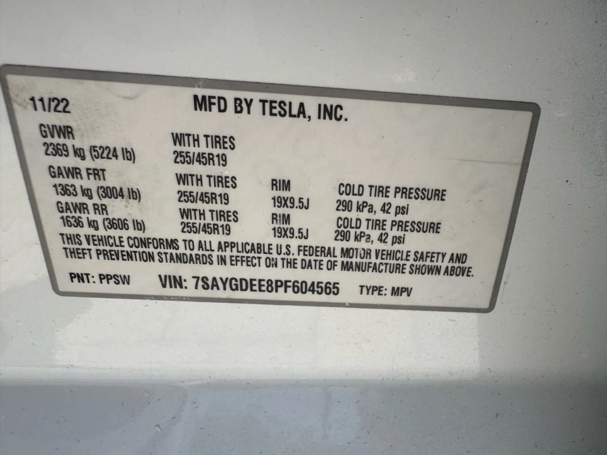 2023 Tesla Model Y Long Range photo 27