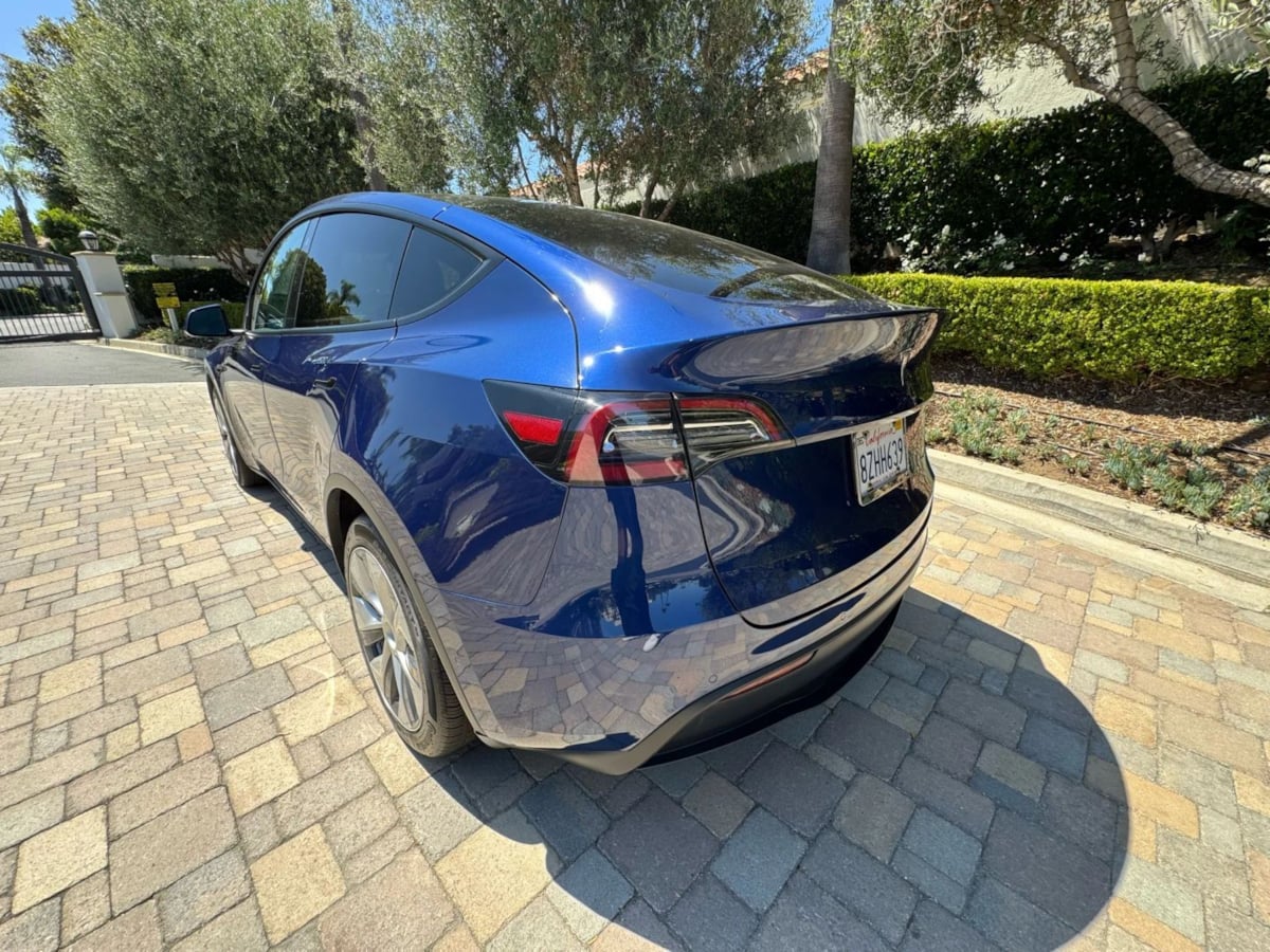 2022 Tesla Model Y Long Range photo 7