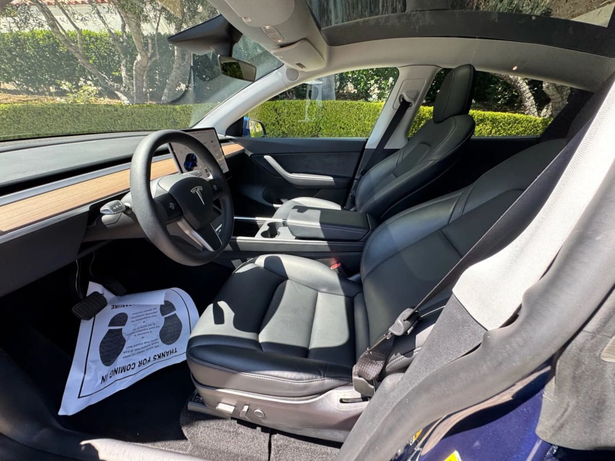 2022 Tesla Model Y Long Range photo 11