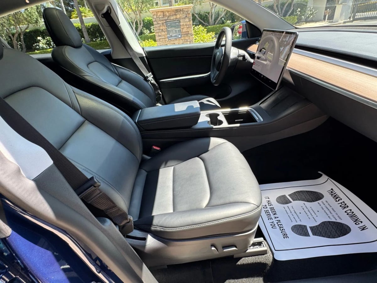2022 Tesla Model Y Long Range photo 13