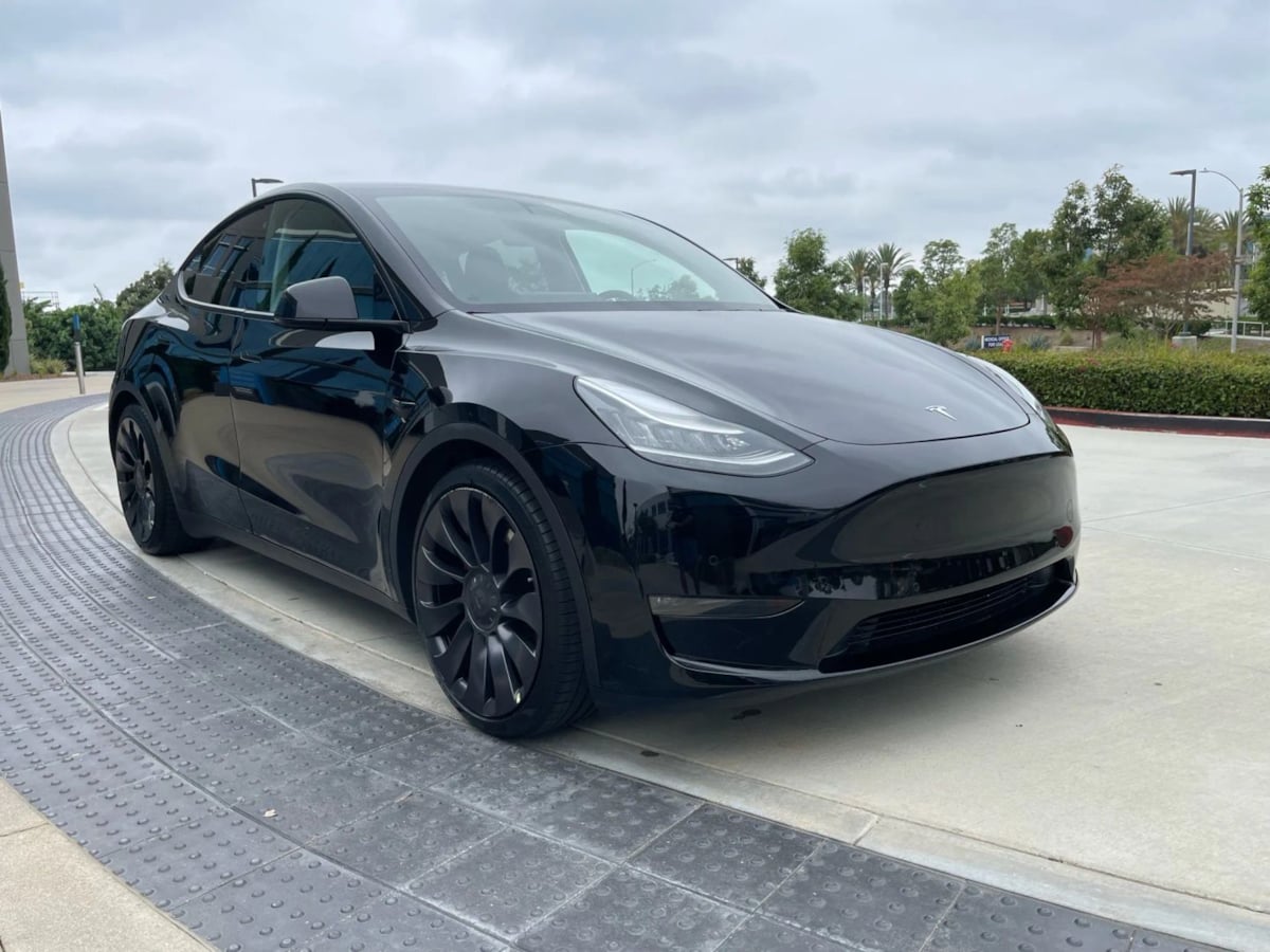 2022 Tesla Model Y Performance photo 3