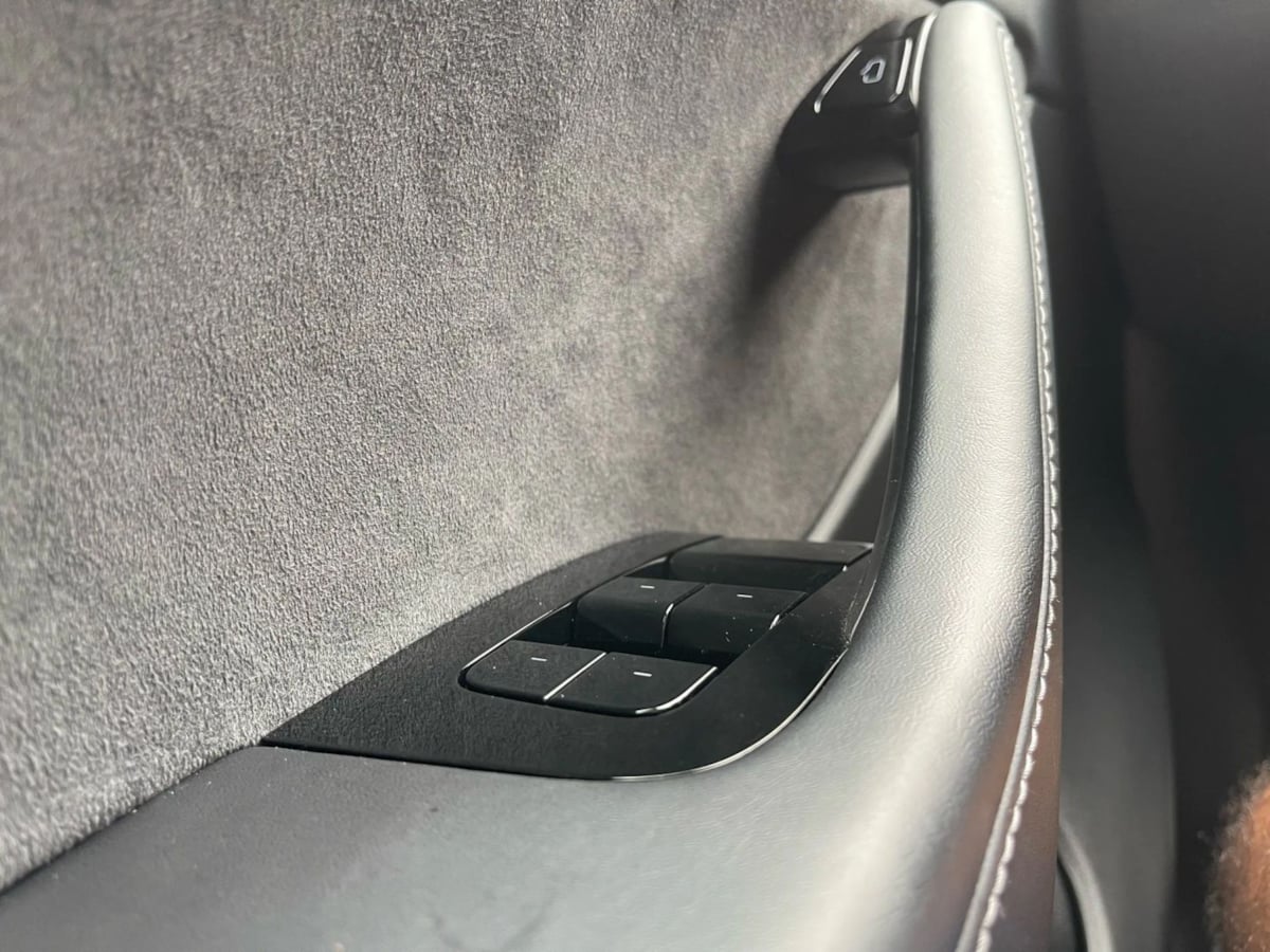 2022 Tesla Model Y Performance photo 30
