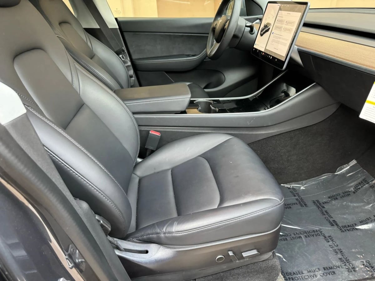 2023 Tesla Model Y Long Range photo 13
