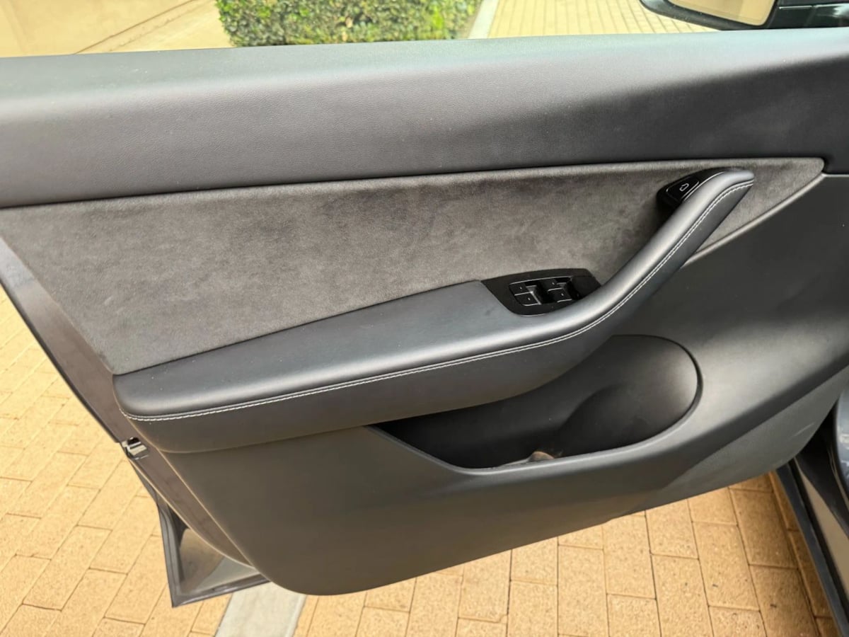 2023 Tesla Model Y Long Range photo 31