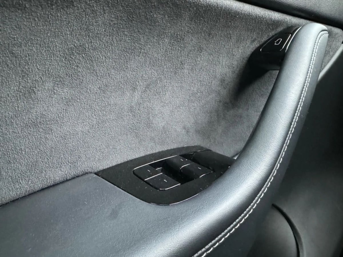 2023 Tesla Model Y Long Range photo 34