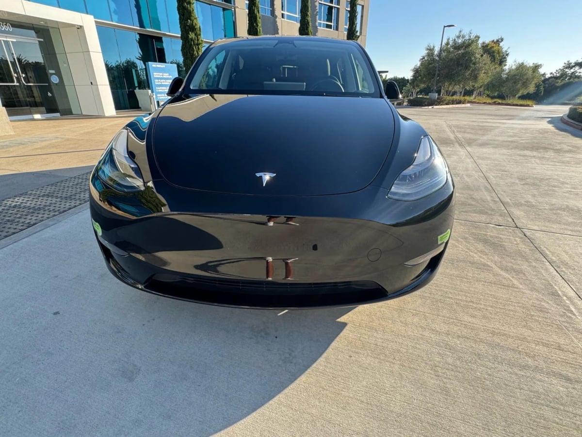 2023 Tesla Model Y Performance photo 2