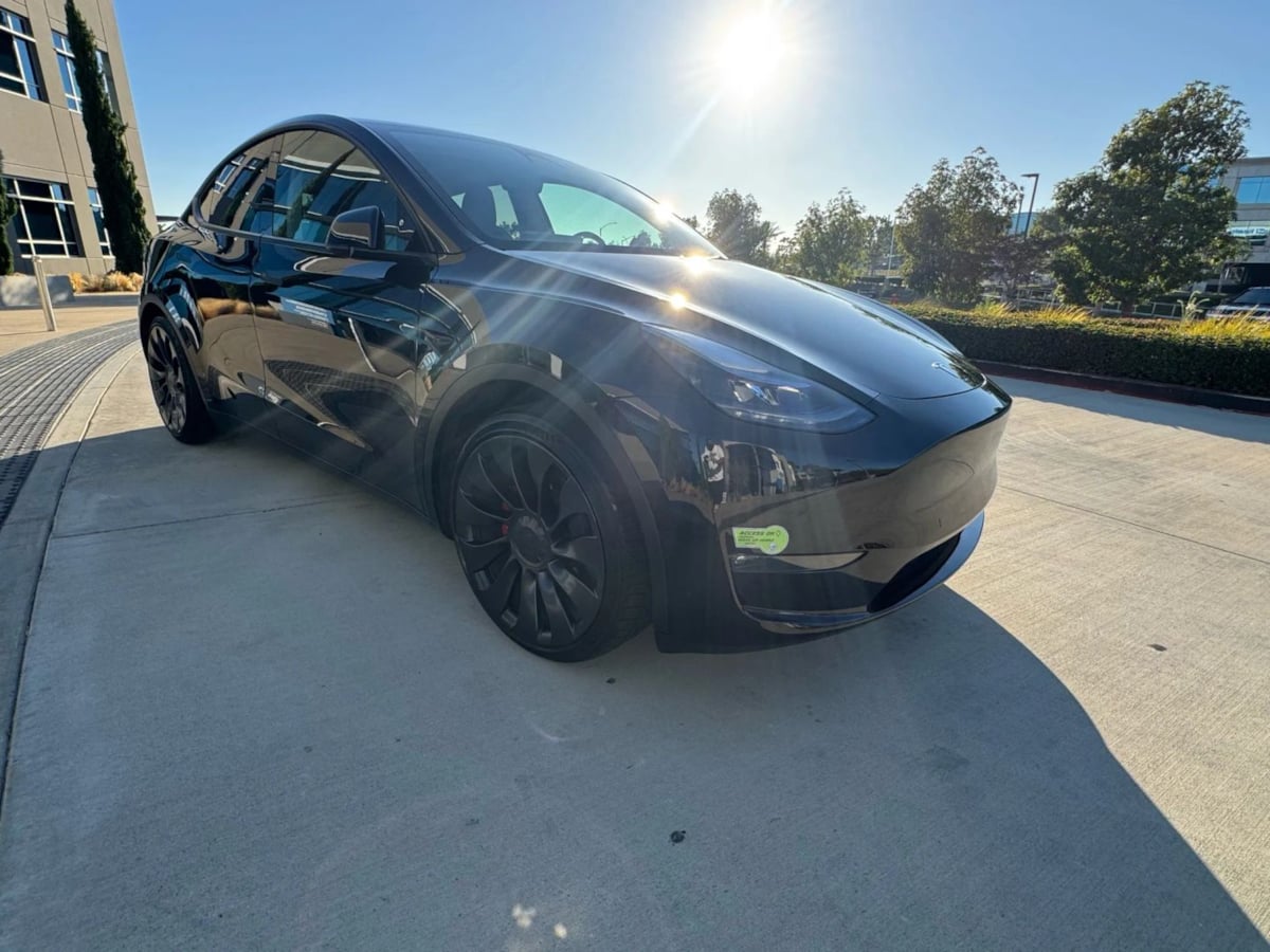 2023 Tesla Model Y Performance photo 3