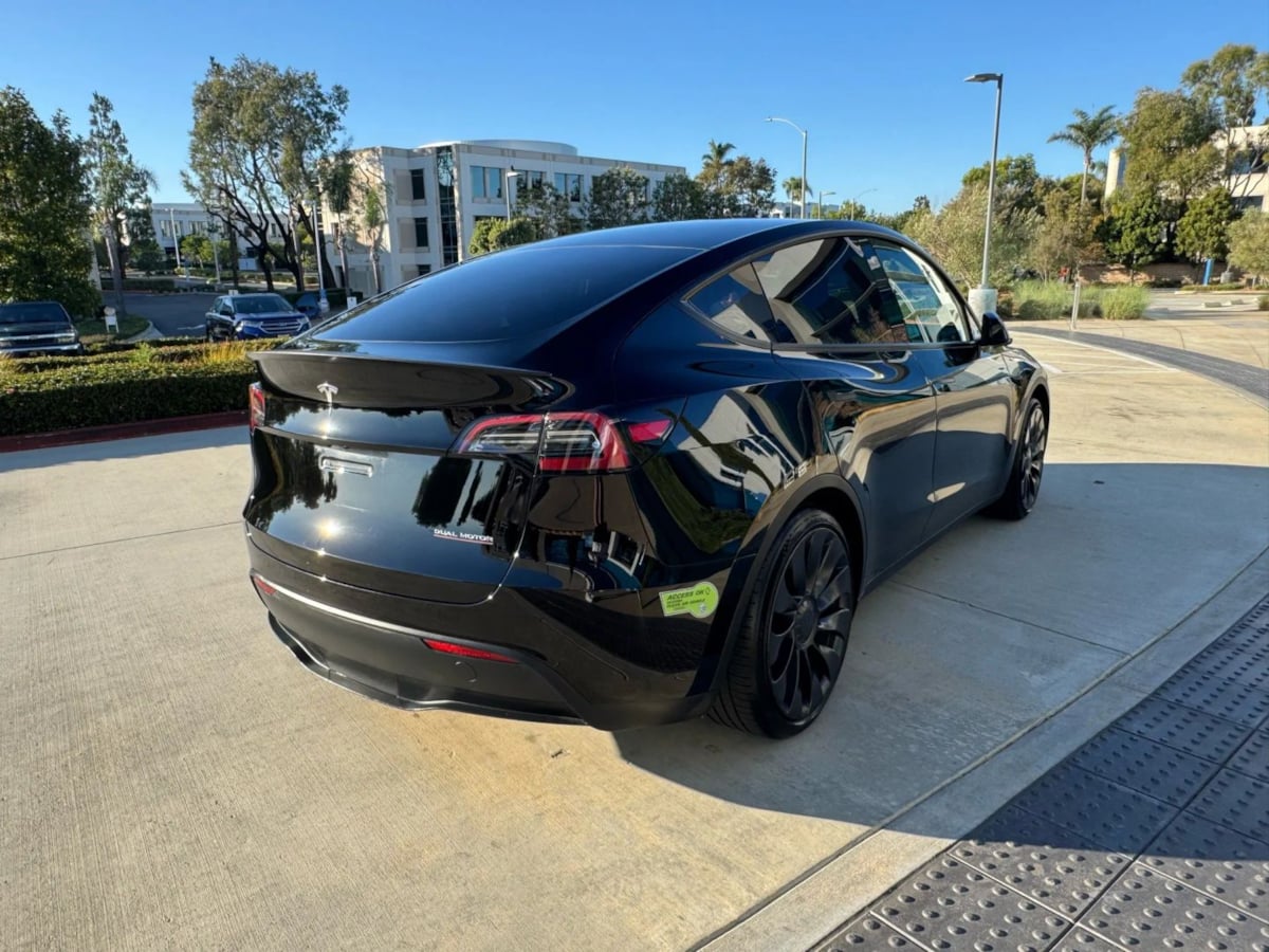 2023 Tesla Model Y Performance photo 7