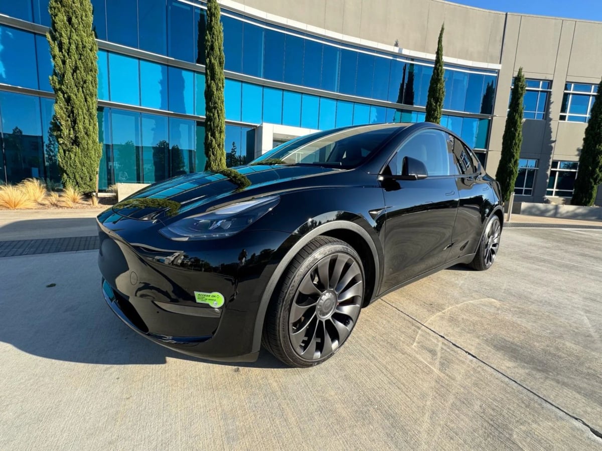 2023 Tesla Model Y Performance photo 10