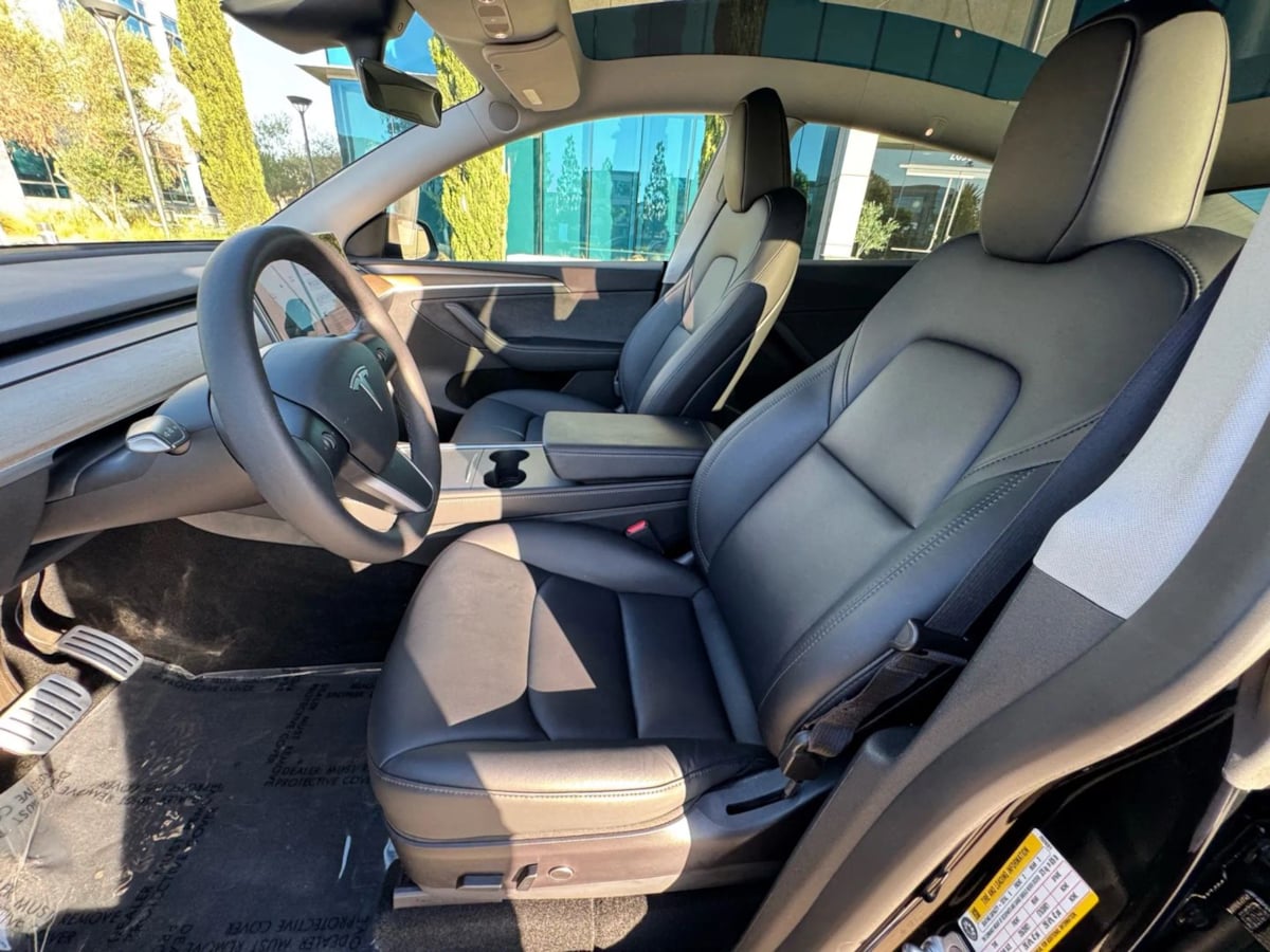 2023 Tesla Model Y Performance photo 12