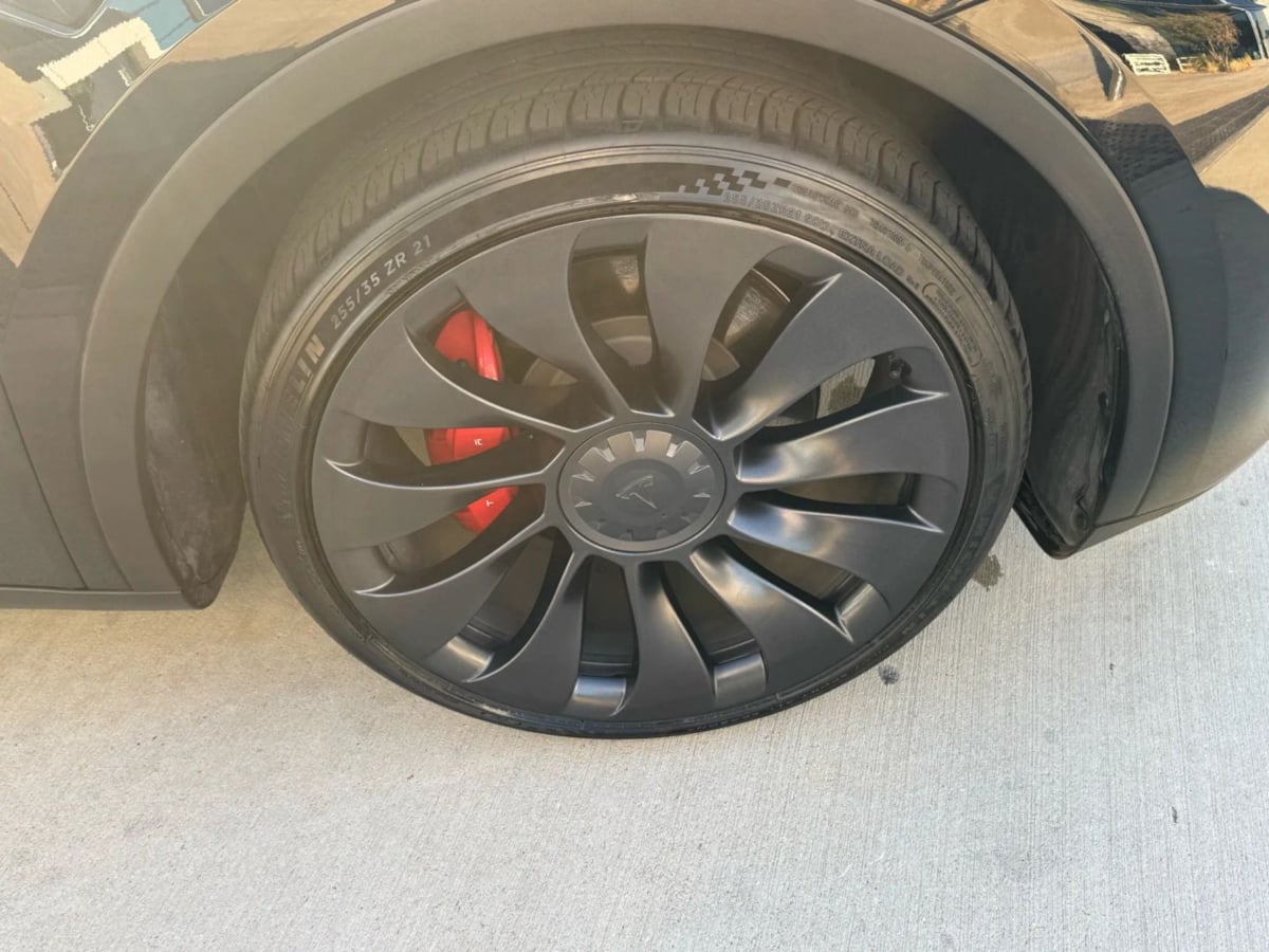 2023 Tesla Model Y Performance photo 29