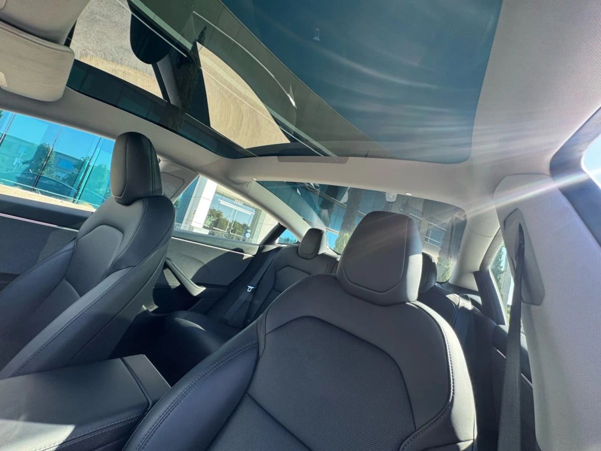2024 Tesla Model 3 Long Range photo 11