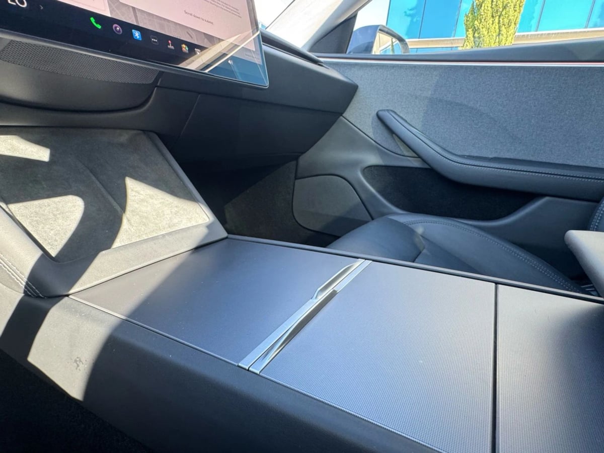 2024 Tesla Model 3 Long Range photo 24