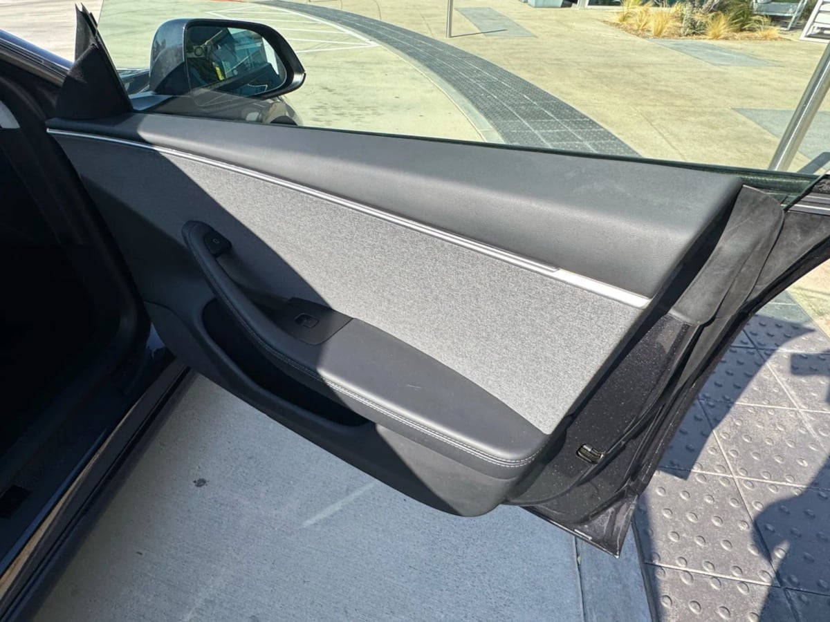 2024 Tesla Model 3 Long Range photo 28