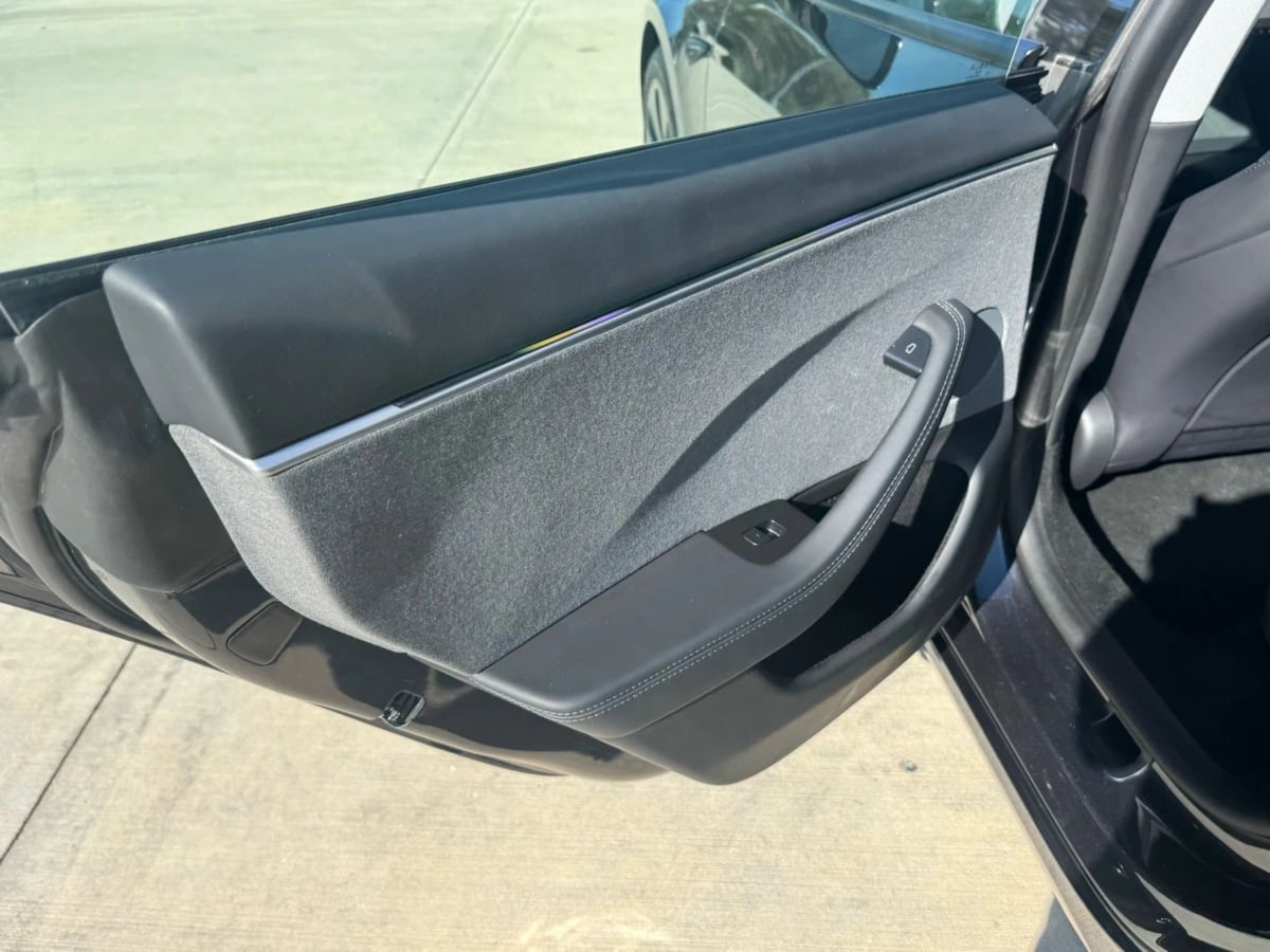 2024 Tesla Model 3 Long Range photo 29