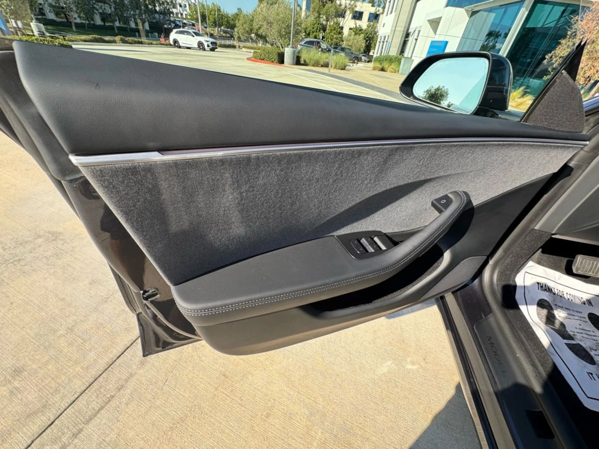 2024 Tesla Model 3 Long Range photo 30